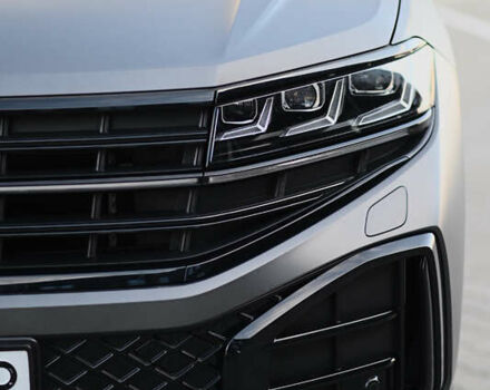 Серый Фольксваген Туарег, объемом двигателя 2.97 л и пробегом 32 тыс. км за 81000 $, фото 5 на Automoto.ua