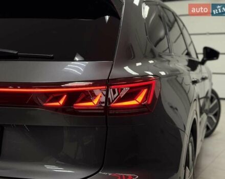 Серый Фольксваген Туарег, объемом двигателя 2.97 л и пробегом 39 тыс. км за 81500 $, фото 17 на Automoto.ua