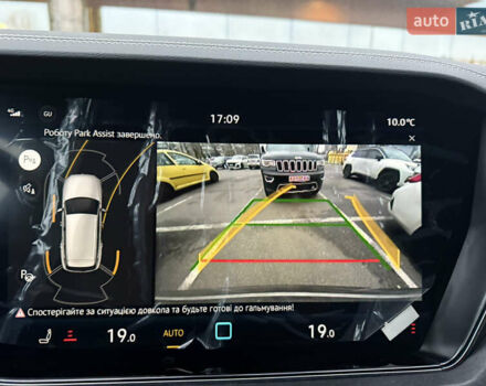 Серый Фольксваген Туарег, объемом двигателя 2.97 л и пробегом 19 тыс. км за 64999 $, фото 17 на Automoto.ua