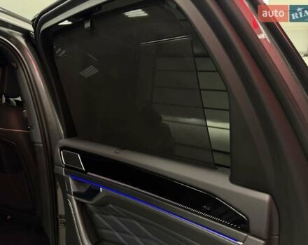 Серый Фольксваген Туарег, объемом двигателя 2.97 л и пробегом 39 тыс. км за 81500 $, фото 62 на Automoto.ua