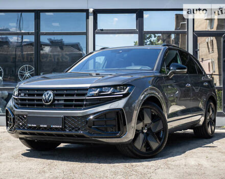 Серый Фольксваген Туарег, объемом двигателя 2.97 л и пробегом 29 тыс. км за 81450 $, фото 73 на Automoto.ua