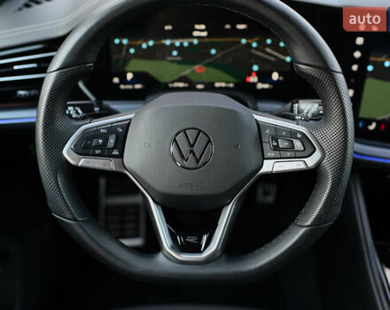 Серый Фольксваген Туарег, объемом двигателя 2.97 л и пробегом 32 тыс. км за 81000 $, фото 46 на Automoto.ua