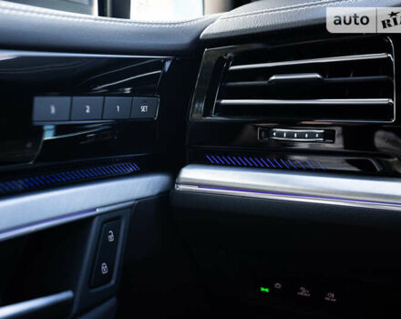 Серый Фольксваген Туарег, объемом двигателя 2.97 л и пробегом 29 тыс. км за 81450 $, фото 33 на Automoto.ua