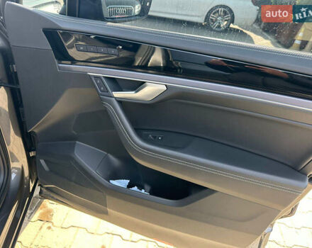 Серый Фольксваген Туарег, объемом двигателя 2.97 л и пробегом 31 тыс. км за 80000 $, фото 5 на Automoto.ua