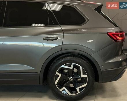 Сірий Фольксваген Туарег, об'ємом двигуна 2.97 л та пробігом 79 тис. км за 59900 $, фото 25 на Automoto.ua