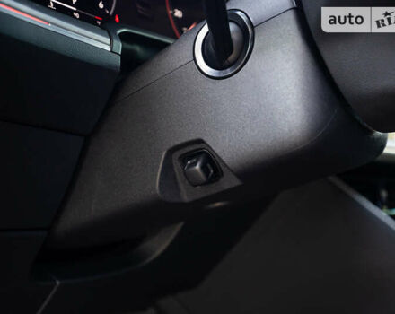 Серый Фольксваген Туарег, объемом двигателя 2.97 л и пробегом 29 тыс. км за 81450 $, фото 29 на Automoto.ua