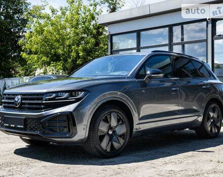Серый Фольксваген Туарег, объемом двигателя 2.97 л и пробегом 29 тыс. км за 81450 $, фото 8 на Automoto.ua