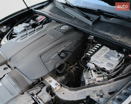 Серый Фольксваген Туарег, объемом двигателя 2.97 л и пробегом 32 тыс. км за 81000 $, фото 30 на Automoto.ua