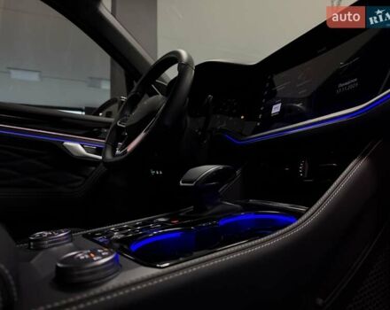 Серый Фольксваген Туарег, объемом двигателя 2.97 л и пробегом 39 тыс. км за 81500 $, фото 64 на Automoto.ua