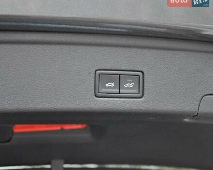 Сірий Фольксваген Туарег, об'ємом двигуна 2.97 л та пробігом 29 тис. км за 78000 $, фото 7 на Automoto.ua