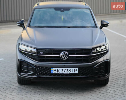 Серый Фольксваген Туарег, объемом двигателя 2.97 л и пробегом 32 тыс. км за 81000 $, фото 19 на Automoto.ua