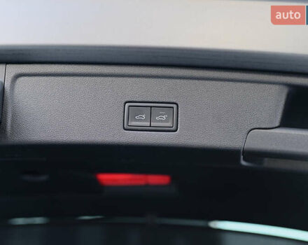 Серый Фольксваген Туарег, объемом двигателя 2.97 л и пробегом 32 тыс. км за 81000 $, фото 68 на Automoto.ua