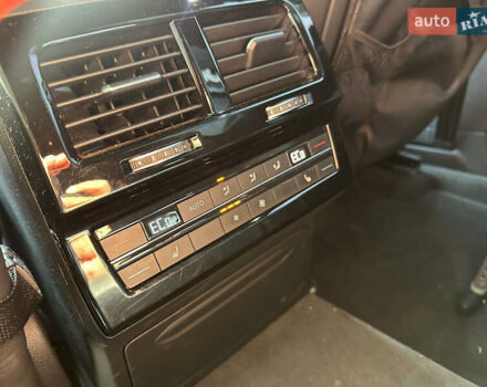 Серый Фольксваген Туарег, объемом двигателя 2.97 л и пробегом 31 тыс. км за 80000 $, фото 9 на Automoto.ua