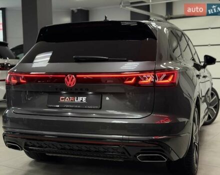 Серый Фольксваген Туарег, объемом двигателя 2.97 л и пробегом 39 тыс. км за 81500 $, фото 16 на Automoto.ua