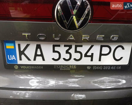 Серый Фольксваген Туарег, объемом двигателя 2.99 л и пробегом 11 тыс. км за 67500 $, фото 1 на Automoto.ua