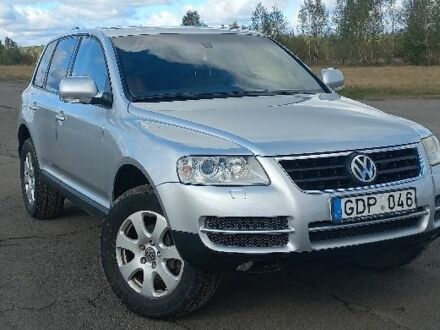 Серый Фольксваген Туарег, объемом двигателя 0 л и пробегом 230 тыс. км за 5000 $, фото 1 на Automoto.ua