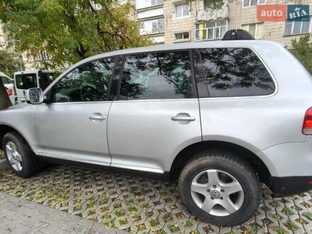 Фольксваген Туарег 2004 у Івано-Франківську на Automoto.ua Сірий Фольксваген Туарег, об'ємом двигуна 3.2 л та пробігом 246 тис. км за 8000 $, фото 1 на Automoto.ua