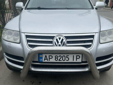 Серый Фольксваген Туарег, объемом двигателя 3.19 л и пробегом 230 тыс. км за 7200 $, фото 1 на Automoto.ua