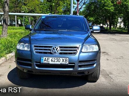 Фольксваген Туарег 2004 в Першотравенске на Automoto.ua Серый Фольксваген Туарег, объемом двигателя 3.2 л и пробегом 503 тыс. км за 7700 $, фото 1 на Automoto.ua