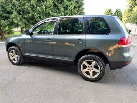 Серый Фольксваген Туарег, объемом двигателя 0 л и пробегом 230 тыс. км за 5900 $, фото 1 на Automoto.ua