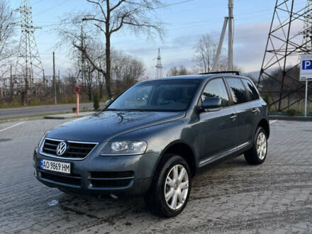 Серый Фольксваген Туарег, объемом двигателя 3 л и пробегом 428 тыс. км за 6700 $, фото 1 на Automoto.ua