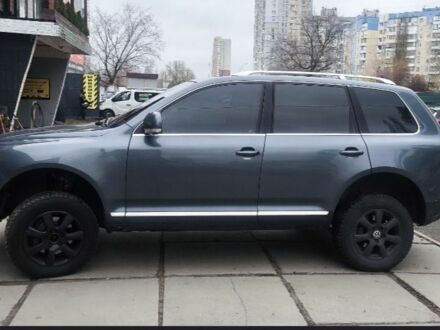 Серый Фольксваген Туарег, объемом двигателя 0 л и пробегом 312 тыс. км за 5900 $, фото 1 на Automoto.ua