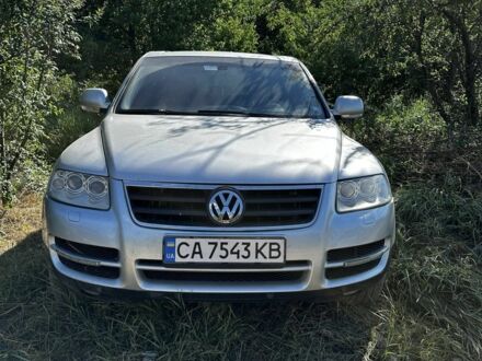 Фольксваген Туарег 2005 в Васильковке на Automoto.ua Серый Фольксваген Туарег, объемом двигателя 3 л и пробегом 290 тыс. км за 5800 $, фото 1 на Automoto.ua