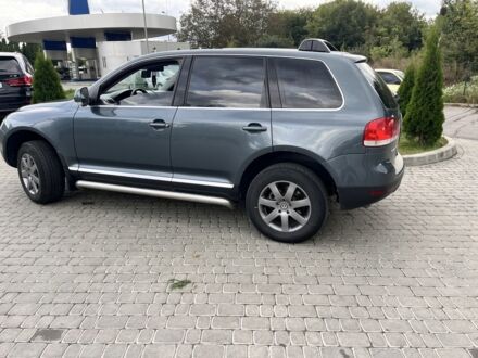 Сірий Фольксваген Туарег, об'ємом двигуна 2.5 л та пробігом 300 тис. км за 6800 $, фото 1 на Automoto.ua