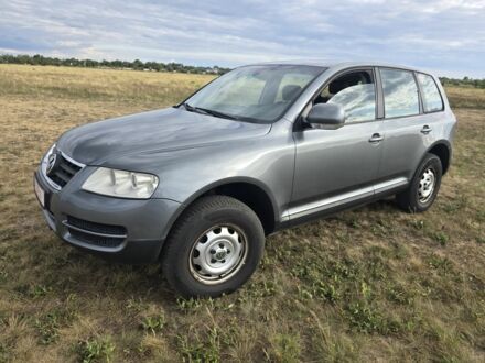 Сірий Фольксваген Туарег, об'ємом двигуна 2.5 л та пробігом 220 тис. км за 5300 $, фото 1 на Automoto.ua
