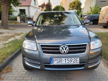 Сірий Фольксваген Туарег, об'ємом двигуна 2.5 л та пробігом 260 тис. км за 2800 $, фото 1 на Automoto.ua