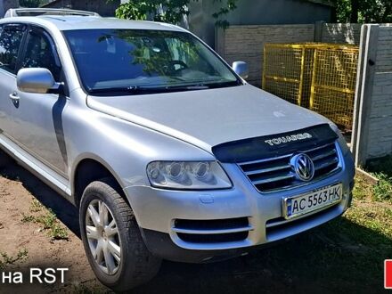 Фольксваген Туарег 2006 в Владимир-Волынский на Automoto.ua Серый Фольксваген Туарег, объемом двигателя 2.5 л и пробегом 350 тыс. км за 5999 $, фото 1 на Automoto.ua