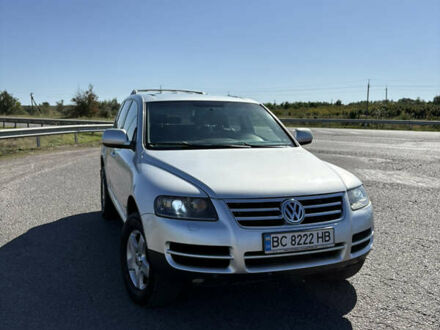 Серый Фольксваген Туарег, объемом двигателя 2.5 л и пробегом 377 тыс. км за 7100 $, фото 1 на Automoto.ua