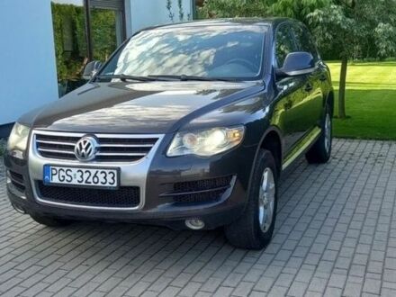 Сірий Фольксваген Туарег, об'ємом двигуна 0 л та пробігом 320 тис. км за 3500 $, фото 1 на Automoto.ua