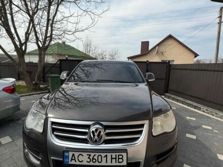 Фольксваген Туарег 2007 у Тернополі на Automoto.ua Сірий Фольксваген Туарег, об'ємом двигуна 3 л та пробігом 444 тис. км за 5500 $, фото 1 на Automoto.ua