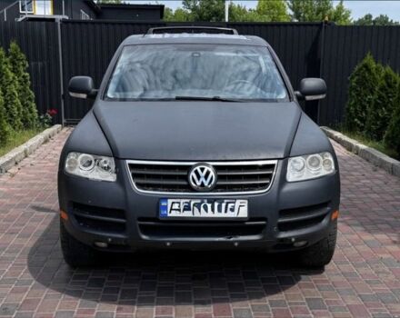 Серый Фольксваген Туарег, объемом двигателя 3.6 л и пробегом 245 тыс. км за 4200 $, фото 1 на Automoto.ua