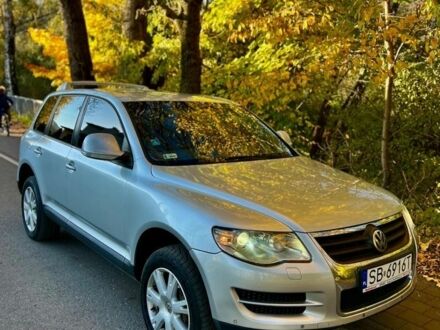 Сірий Фольксваген Туарег, об'ємом двигуна 3 л та пробігом 245 тис. км за 3500 $, фото 1 на Automoto.ua