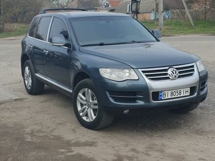 Серый Фольксваген Туарег, объемом двигателя 0 л и пробегом 310 тыс. км за 12300 $, фото 1 на Automoto.ua