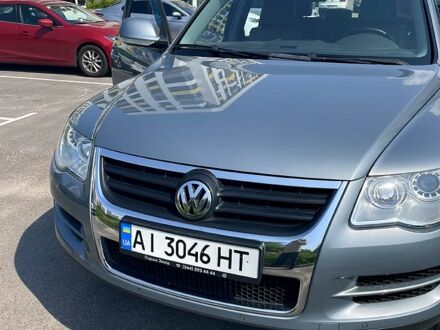 Сірий Фольксваген Туарег, об'ємом двигуна 3 л та пробігом 314 тис. км за 11500 $, фото 1 на Automoto.ua