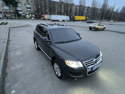 Фольксваген Туарег 2007 в Каменце-Подольском на Automoto.ua Серый Фольксваген Туарег, объемом двигателя 2.97 л и пробегом 320 тыс. км за 12200 $, фото 1 на Automoto.ua