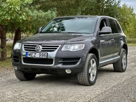 Серый Фольксваген Туарег, объемом двигателя 3 л и пробегом 391 тыс. км за 8115 $, фото 1 на Automoto.ua