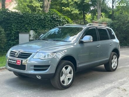 Фольксваген Туарег 2007 у Києві на Automoto.ua Сірий Фольксваген Туарег, об'ємом двигуна 3 л та пробігом 313 тис. км за 10990 $, фото 1 на Automoto.ua