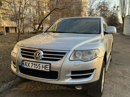 Фольксваген Туарег 2008 в Харькове на Automoto.ua Серый Фольксваген Туарег, объемом двигателя 3.6 л и пробегом 192 тыс. км за 10700 $, фото 1 на Automoto.ua