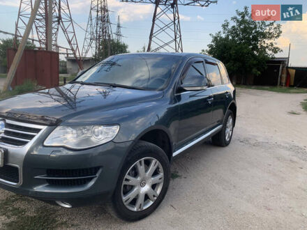 Фольксваген Туарег 2008 у Кропивницькому (Кіровограді) на Automoto.ua Сірий Фольксваген Туарег, об'ємом двигуна 3 л та пробігом 184 тис. км за 13000 $, фото 1 на Automoto.ua