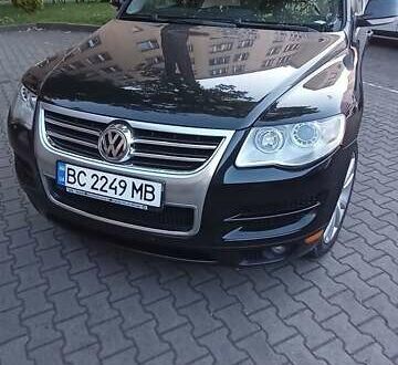 Сірий Фольксваген Туарег, об'ємом двигуна 2.97 л та пробігом 301 тис. км за 13500 $, фото 1 на Automoto.ua