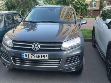 Фольксваген Туарег 2010 в Киеве на Automoto.ua Серый Фольксваген Туарег, объемом двигателя 3.6 л и пробегом 300 тыс. км за 13500 $, фото 1 на Automoto.ua