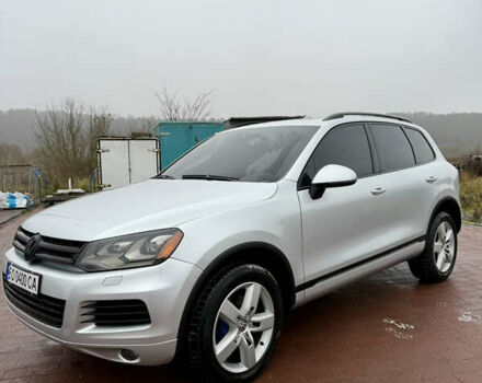 Серый Фольксваген Туарег, объемом двигателя 2.97 л и пробегом 210 тыс. км за 17499 $, фото 1 на Automoto.ua