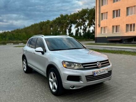 Серый Фольксваген Туарег, объемом двигателя 2.97 л и пробегом 269 тыс. км за 16500 $, фото 1 на Automoto.ua