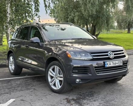 Сірий Фольксваген Туарег, об'ємом двигуна 3 л та пробігом 222 тис. км за 17000 $, фото 1 на Automoto.ua