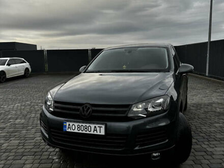 Серый Фольксваген Туарег, объемом двигателя 2.97 л и пробегом 314 тыс. км за 17600 $, фото 1 на Automoto.ua