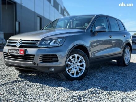 Серый Фольксваген Туарег, объемом двигателя 3 л и пробегом 294 тыс. км за 17890 $, фото 1 на Automoto.ua